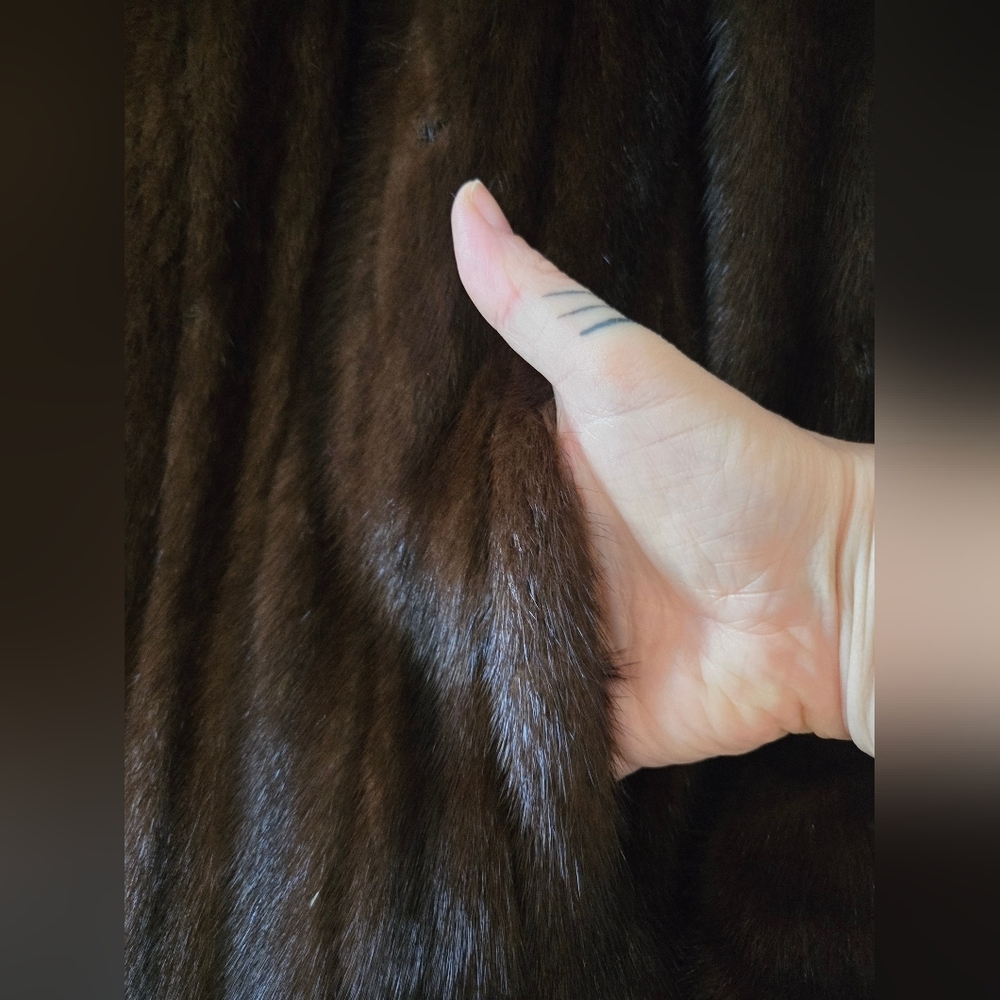Vintage Female Mink Fur Coat – Luxury Piece, Exceptional Quality, Ptp 21'' - Picture 16 of 16